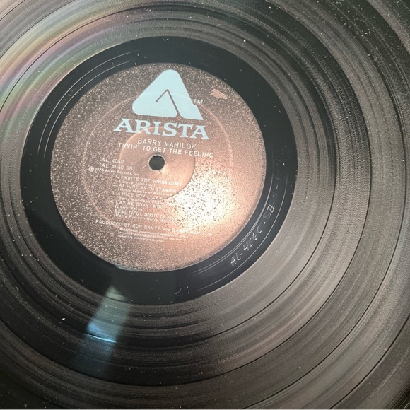 Barry Manilow Wall Art Decor - Red and Gold - Picture 10 of 10